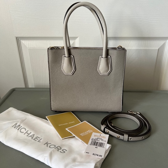 EUC - Michael Kors MD Mercer Crossbody Bag - Pearl Grey - Picture 2 of 15